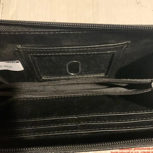 Nine West Floral Wallet (EUC) - Picture 5 of 7